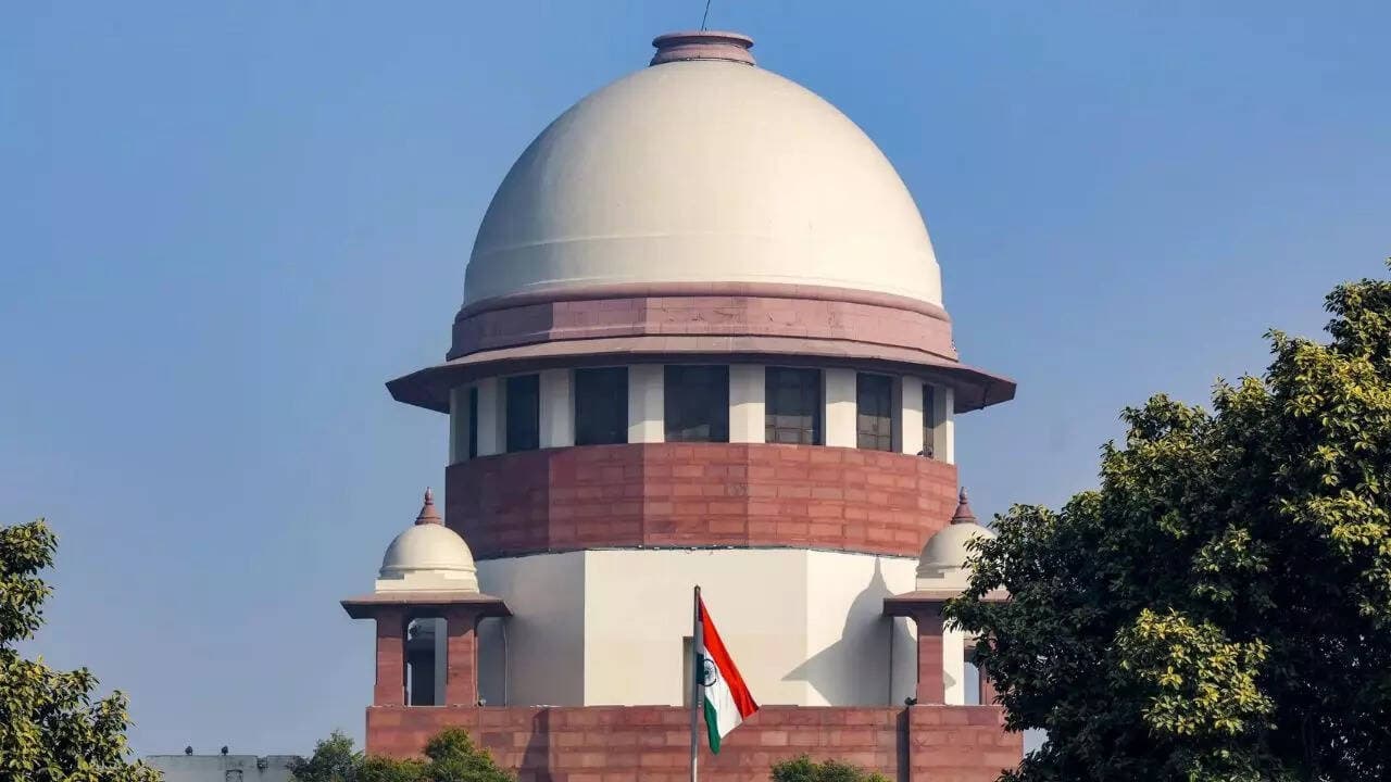 High court fails to deliver verdict for 6 years, Supreme Court shifts case to itself