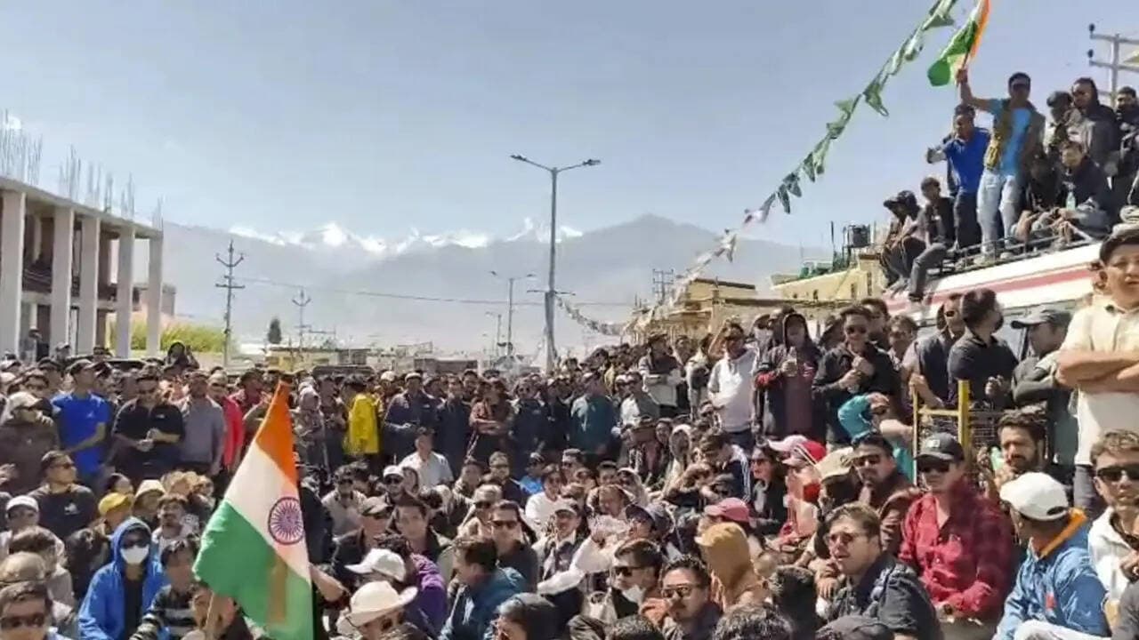 Kargil bloc rejects Ladakh territorial council, sticks to statehood, Sixth Schedule