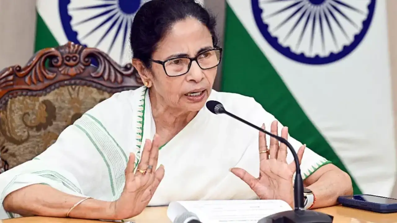 TMC factional row: SC asks EC for timeframe to decide party name, symbol dispute