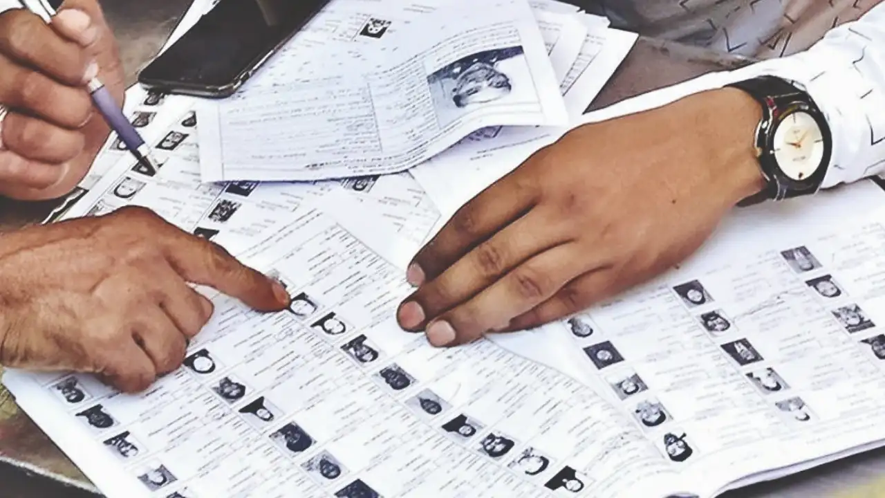 Election panel backs Form 6 for SIR, says SC upheld its use