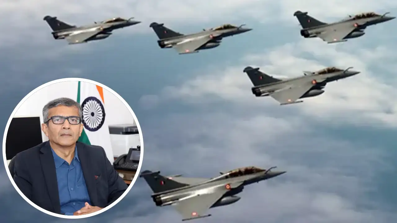 Govt aims sealing 114 Rafale jet by FY-end; French co agrees Indian weapon integration
