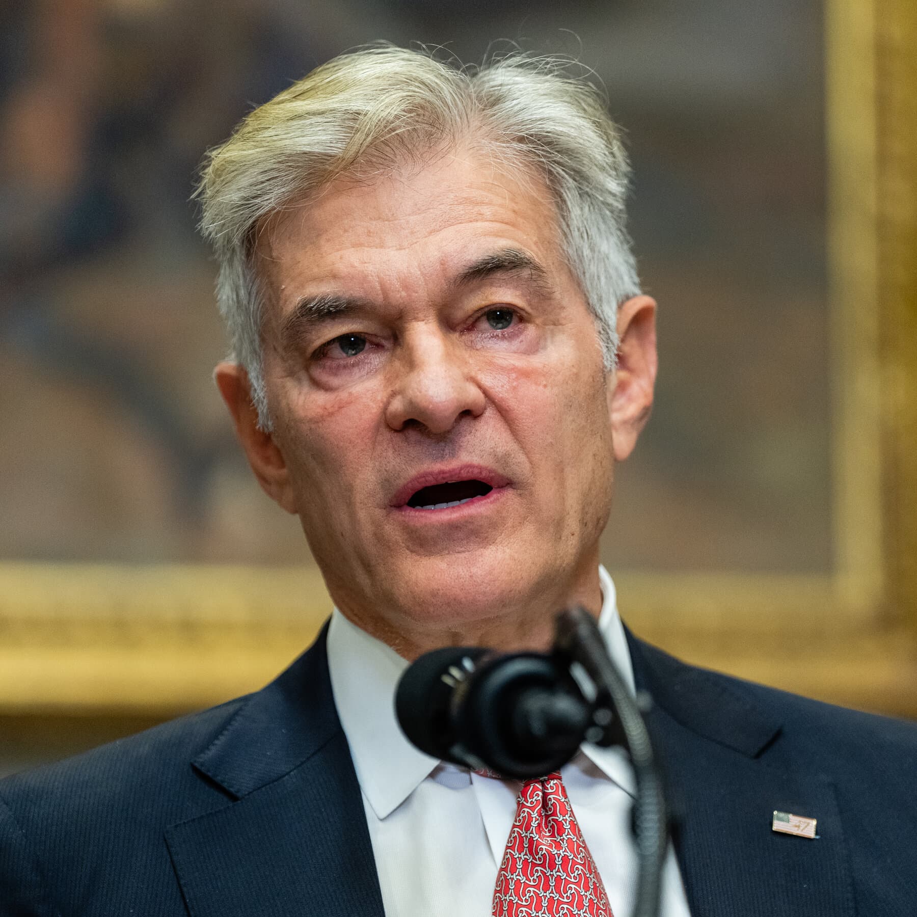 Oz Offers Forceful Call for Measles Vaccination