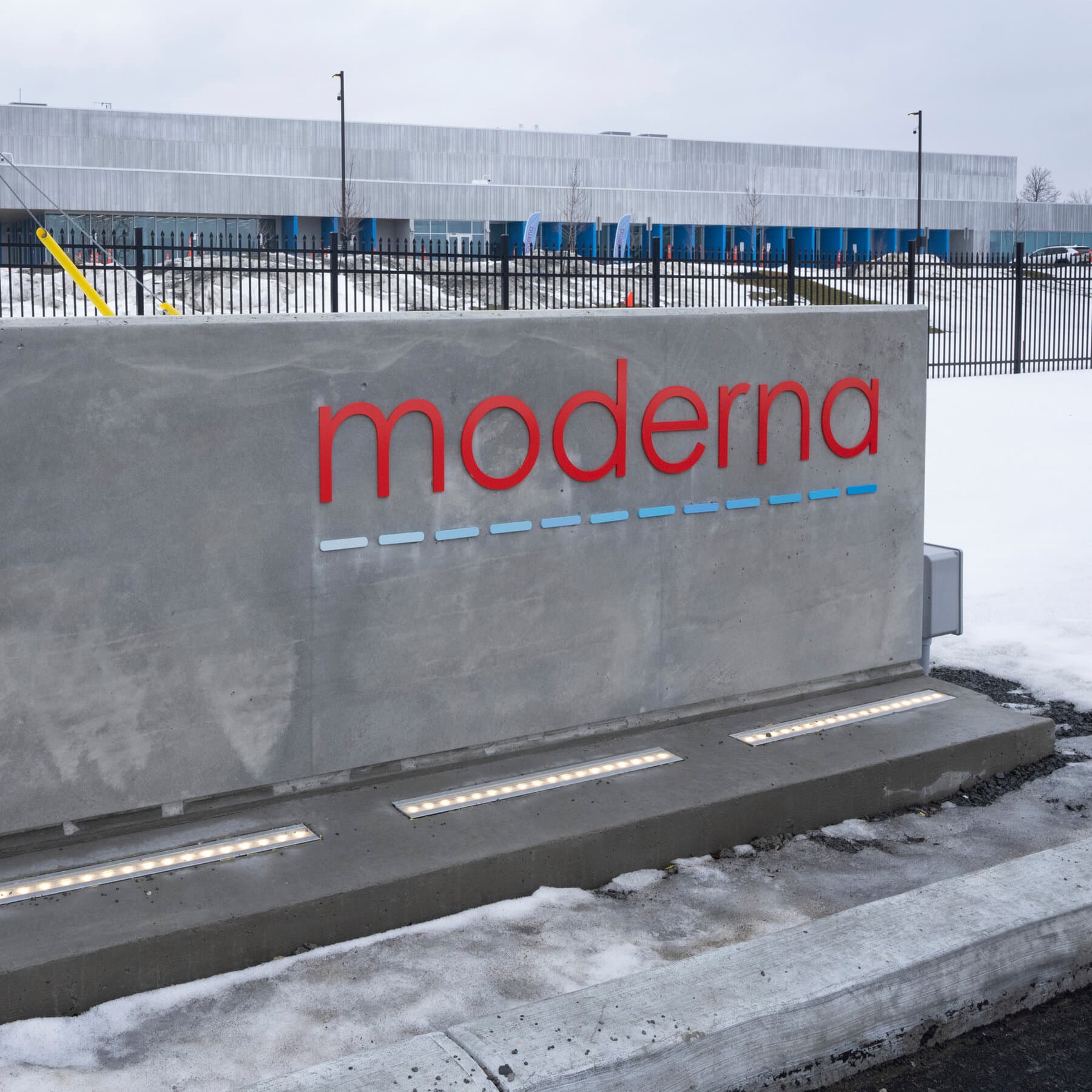 F.D.A. Reverses Decision and Agrees to Review Moderna’s Flu Vaccine