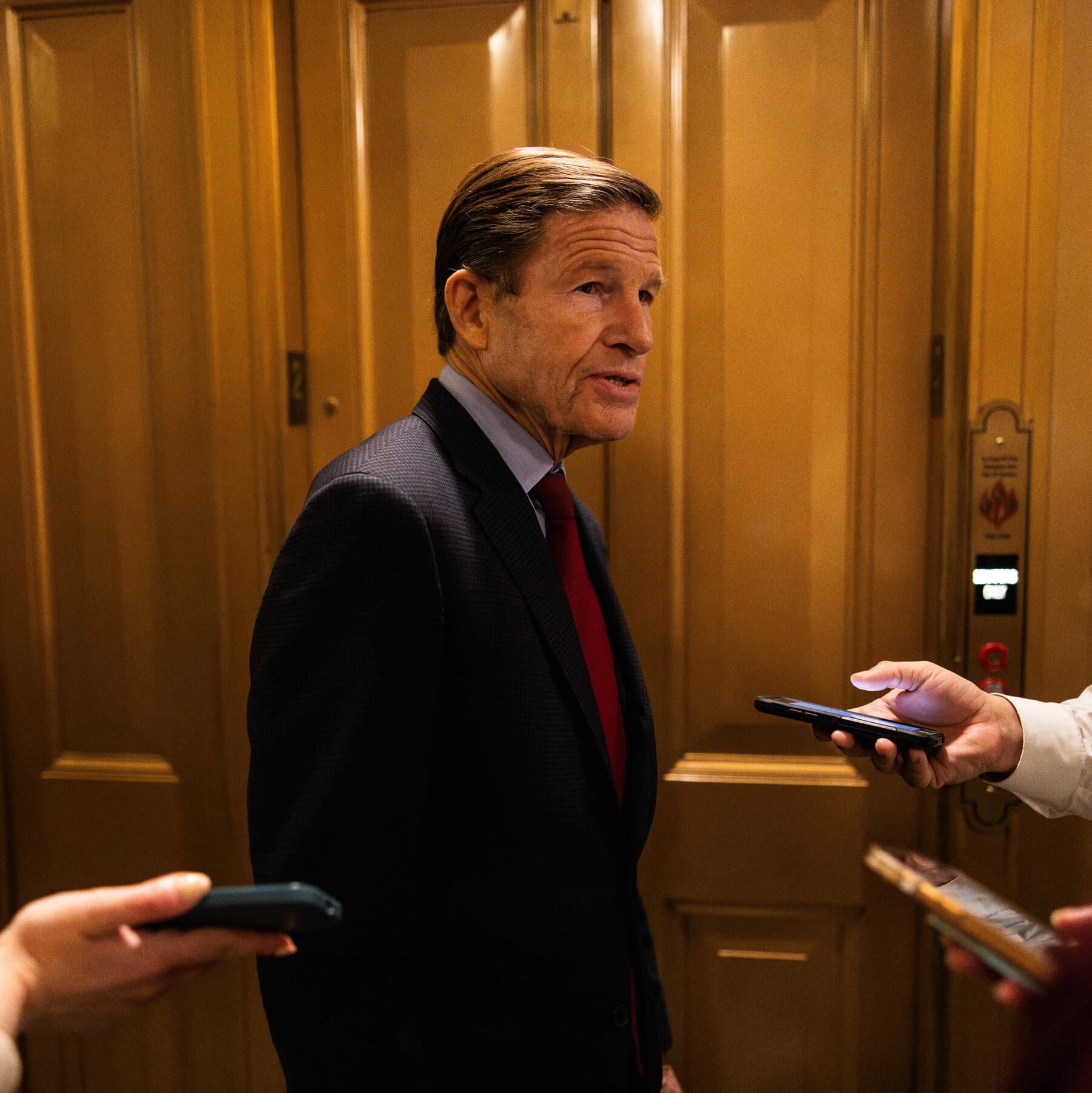 Senator Blumenthal Opens Inquiry Into Iran Transactions on Binance