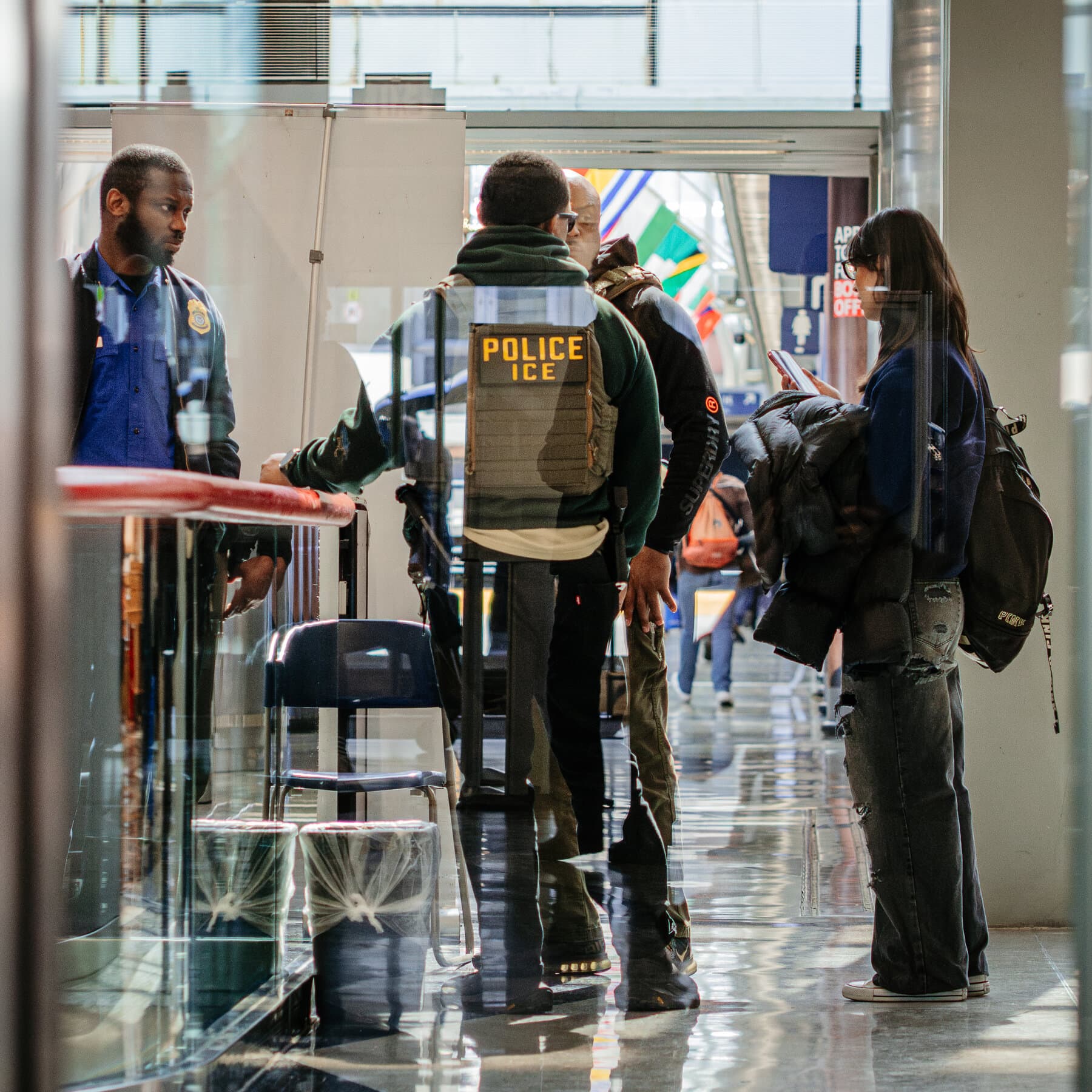 ICE May Remain at Airports Even After T.S.A. Pay Resumes, Border Czar Says
