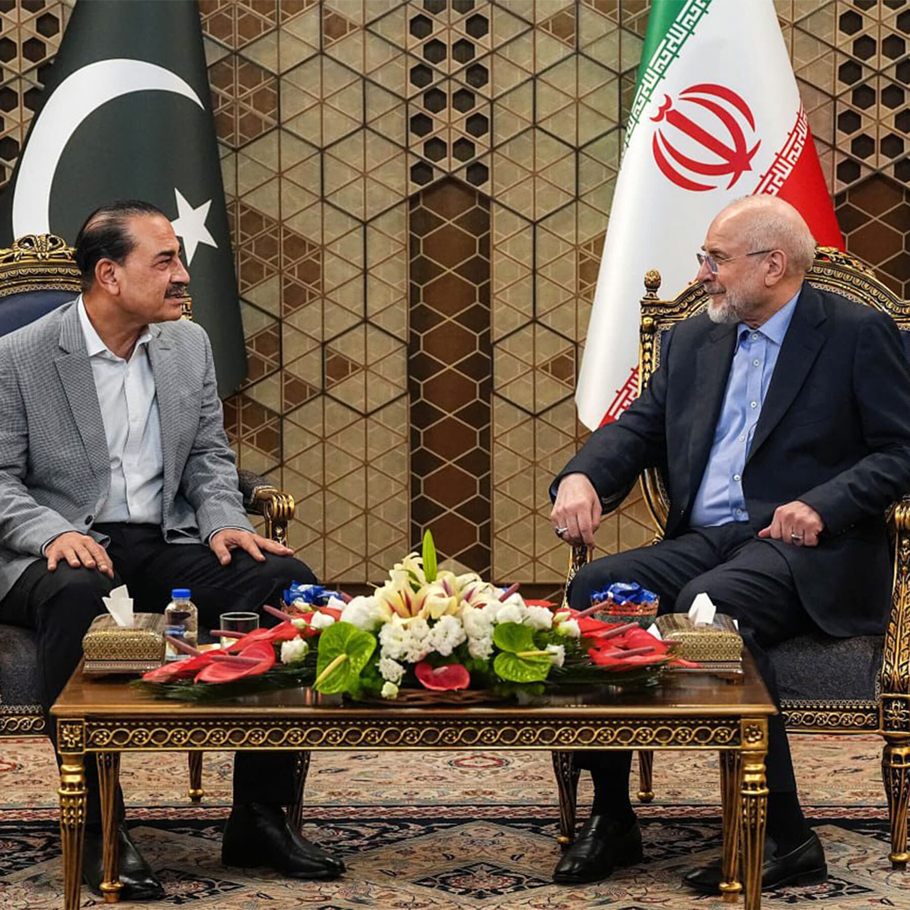 Iran and U.S. Officials Signal Progress as Cease-Fire Hangs in Balance