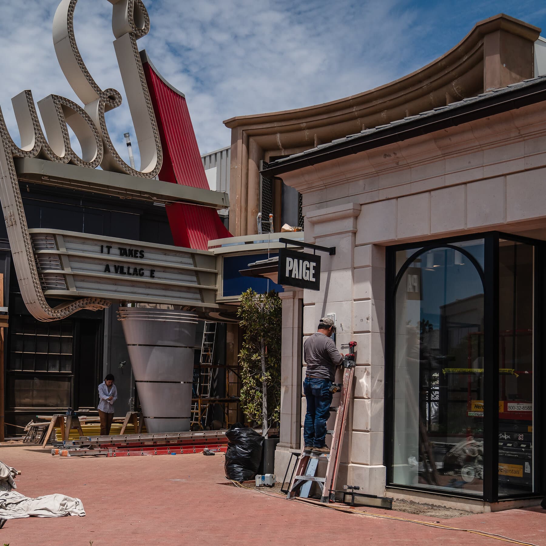 Pacific Palisades Shopping Center Set to Reopen Following Palisades Fire