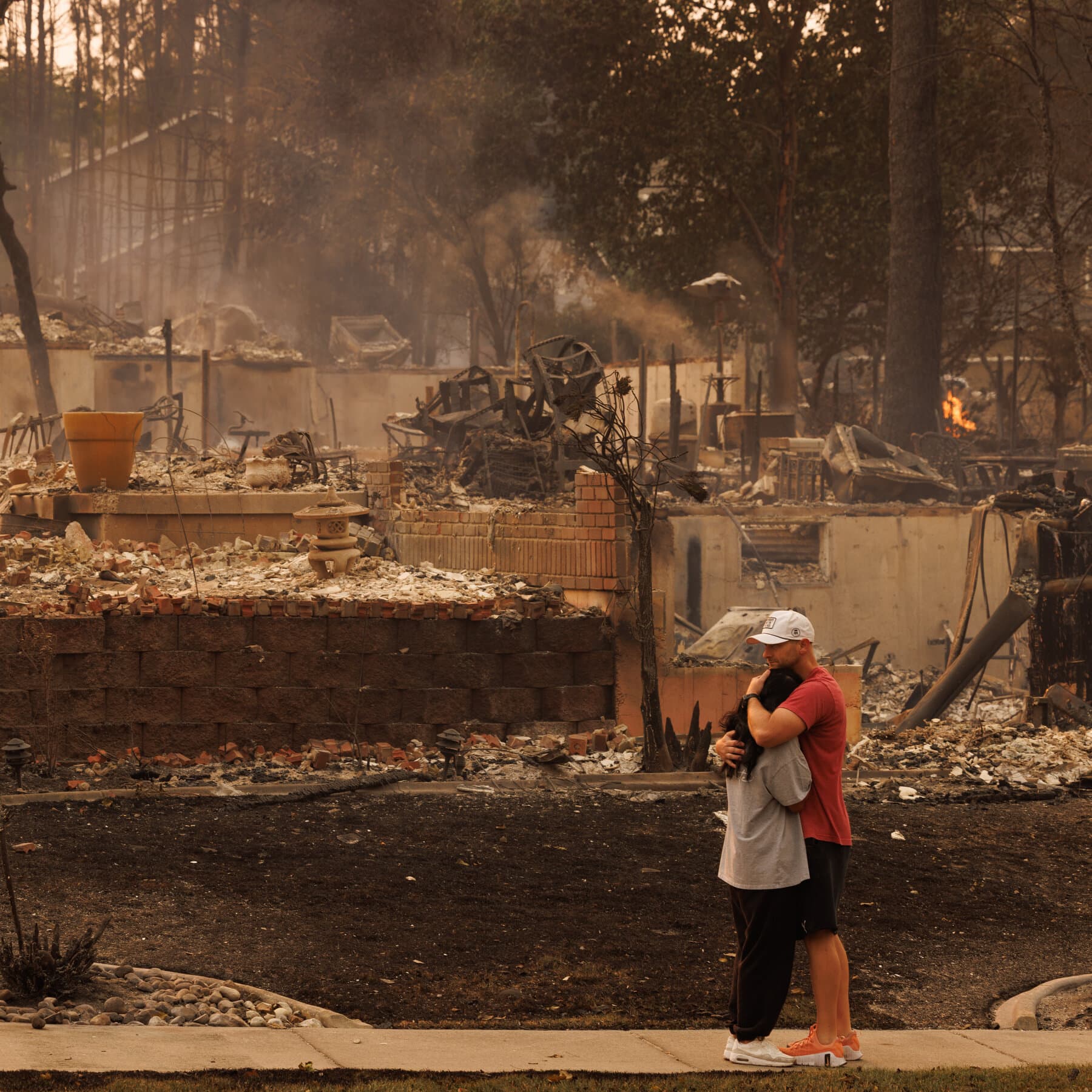 Spokane Wildfires Destroy Hundreds of Buildings as Thousands Evacuate