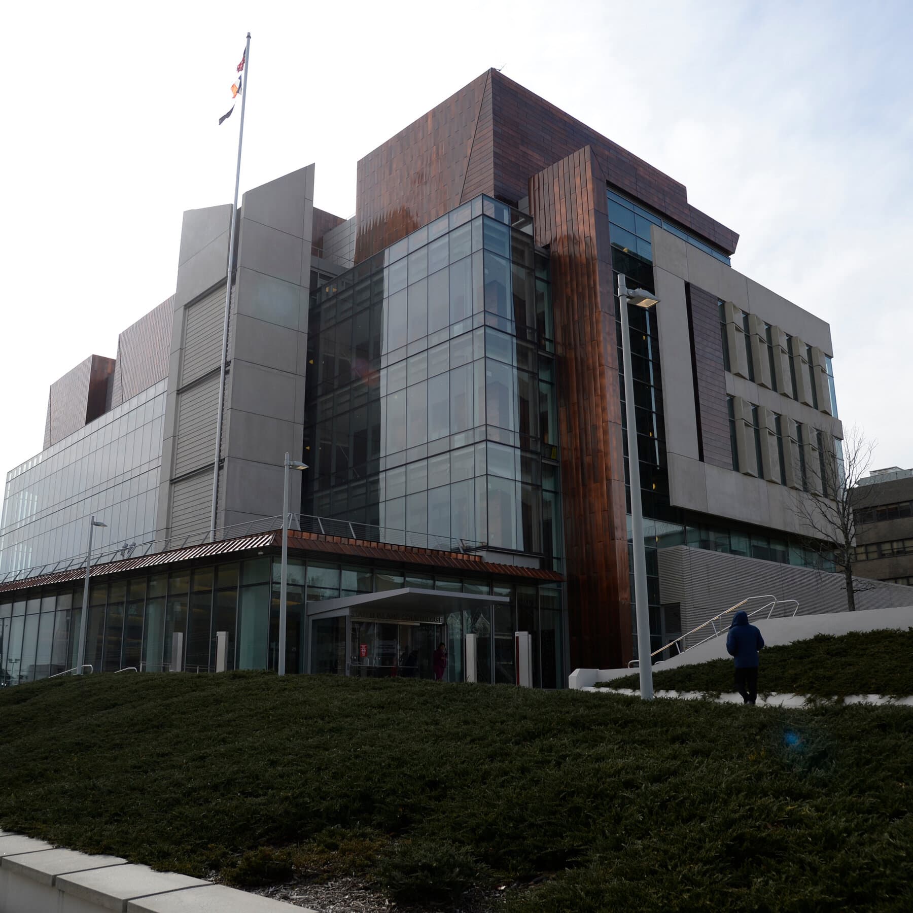 Staten Island Becomes the Place to Challenge Mamdani’s Policies in Court