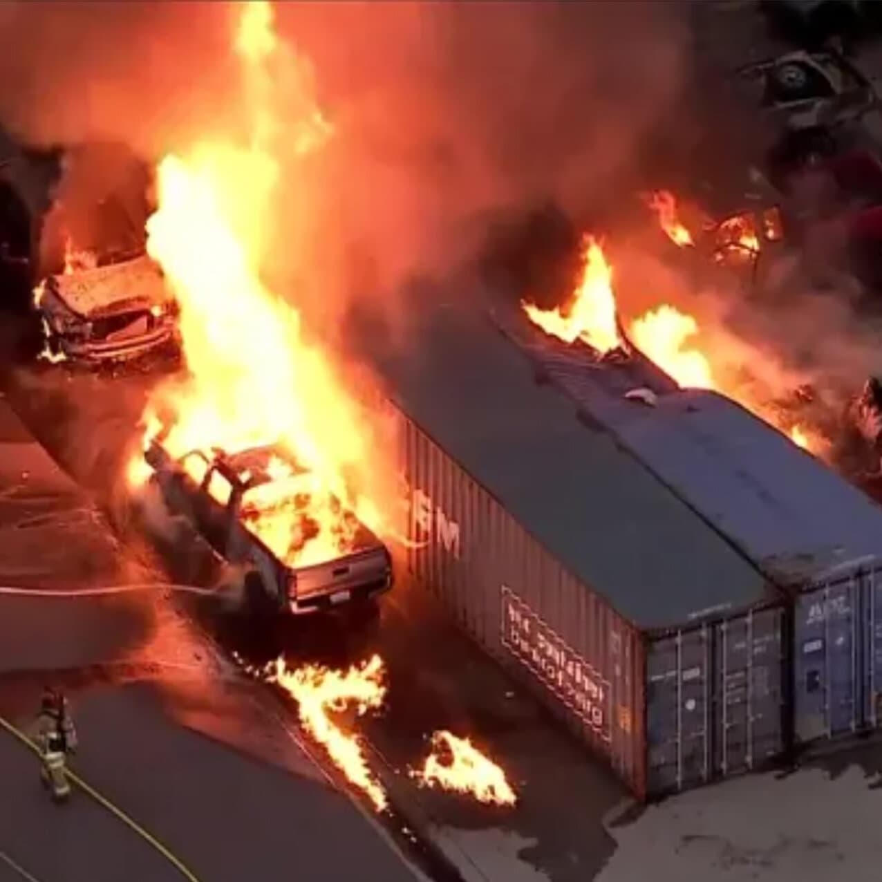 News Helicopter Crashes in Los Angeles, Killing at Least 3