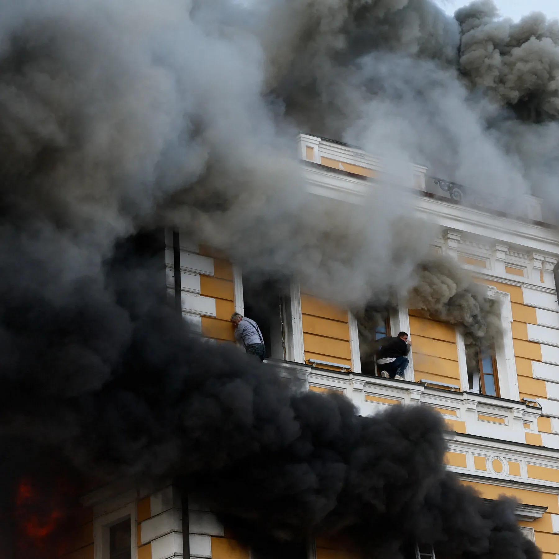 Russian Drone Strikes Ukraine’s Science Academy, Causing Fire in City Center