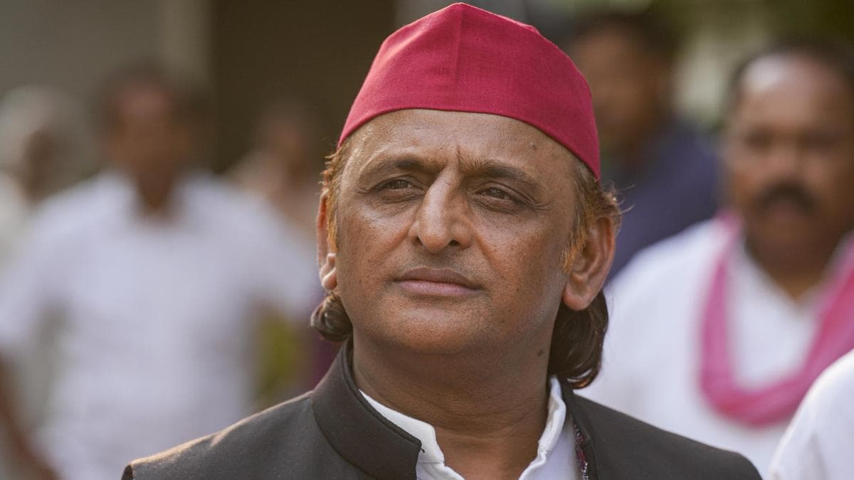 Akhilesh reaffirms support to TMC, DMK; takes dig at Congress