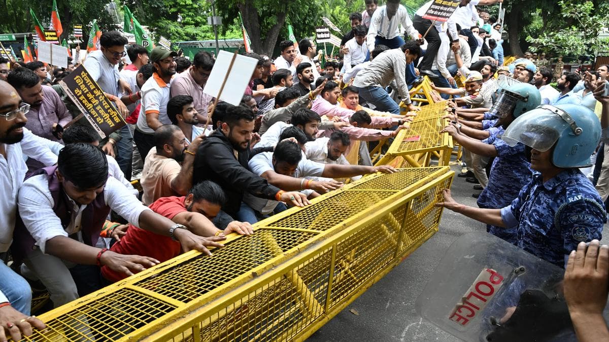 BJP protests near AAP HQ, demands Punjab Education Minister’s ouster over ‘paper leaks’