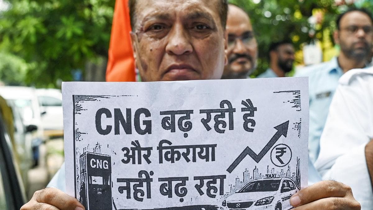 Auto, taxi unions in Delhi seek fare hike amid rising CNG prices
