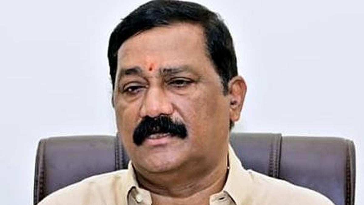 Ganta calls on Lokesh, raises issues in Bheemili constituency