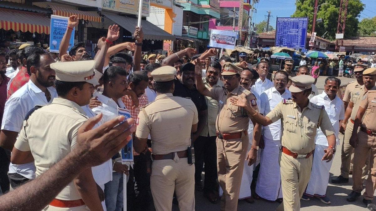 DMK cadre arrested for attempt to stage protest in Kariyapatti