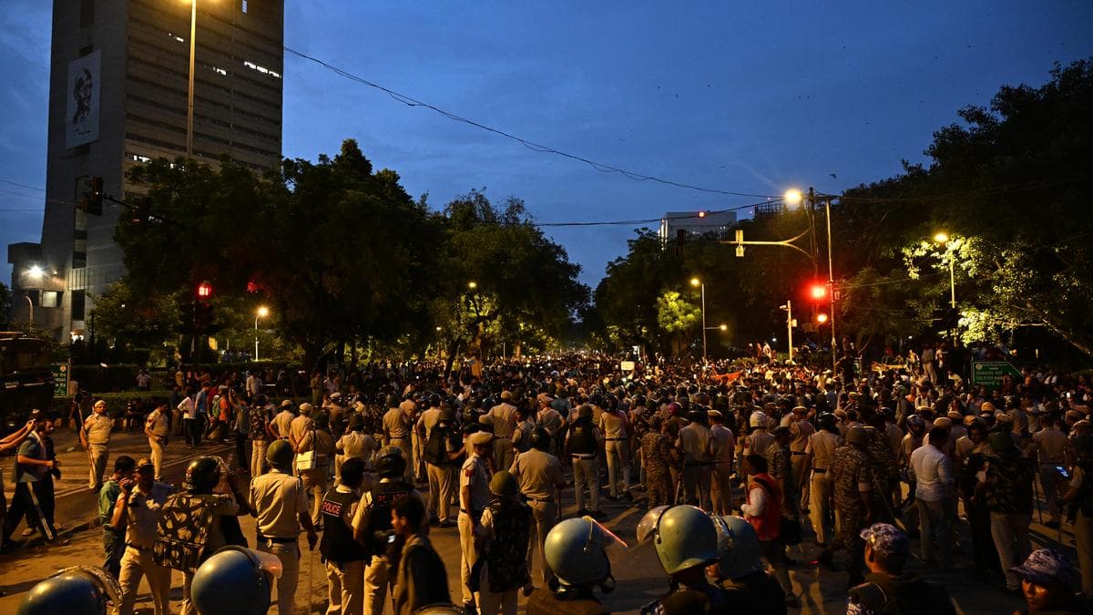 Thousands brave rain and regroup at CJP protest site, day after police crackdown