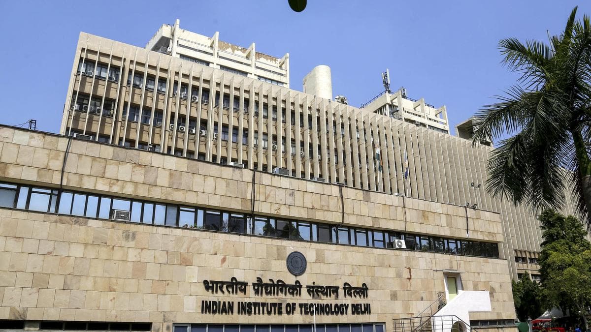 JNUSU stages protest outside IIT Delhi over MSc student’s death