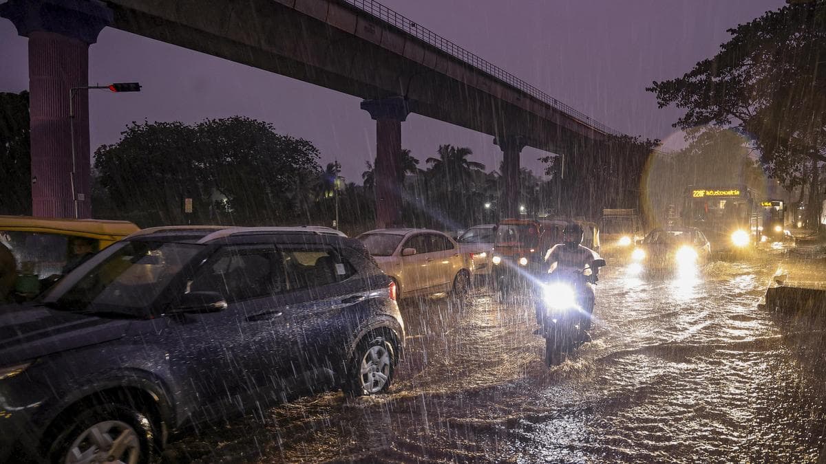 Evening rain causes metro disruption, brings city traffic to crawl