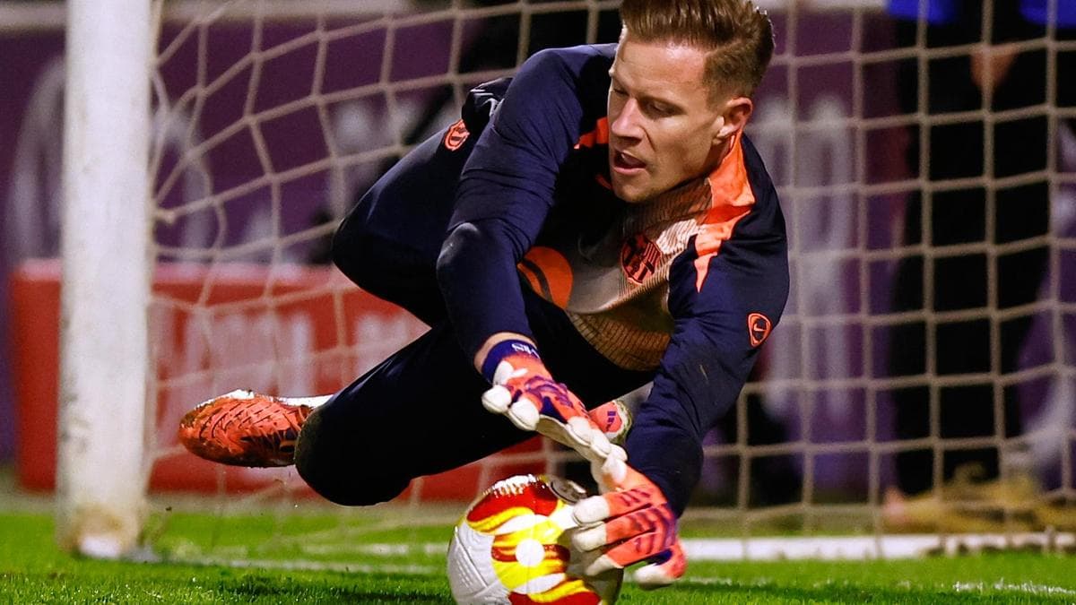 Germany goalkeeper Ter Stegen joins Ajax on loan from Barcelona aiming to catch Klopp's eye