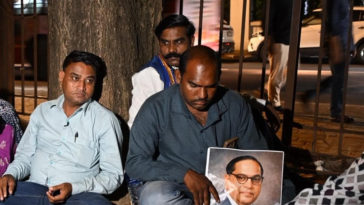 IIT-Bombay student death: Parents begin hunger strike at Azad Maidan; institute defers mid-semester exams