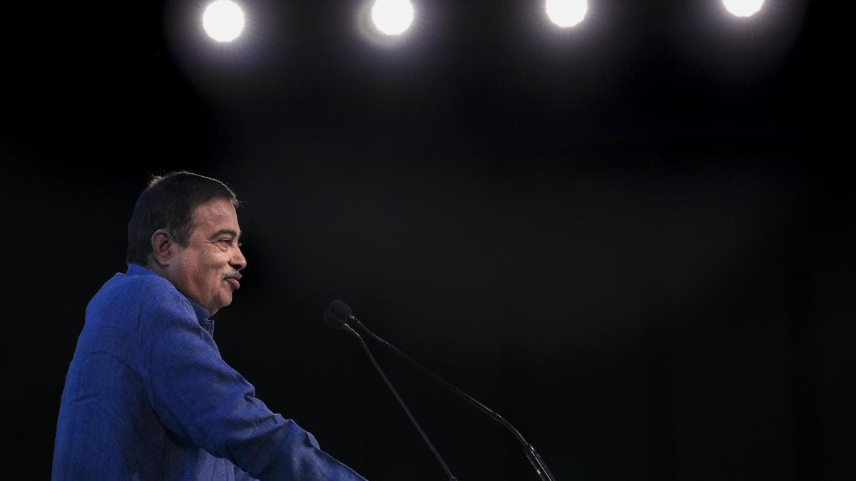 Gadkari delayed by Mumbai traffic by nearly an hour, pitches new technology to replace ageing flyovers