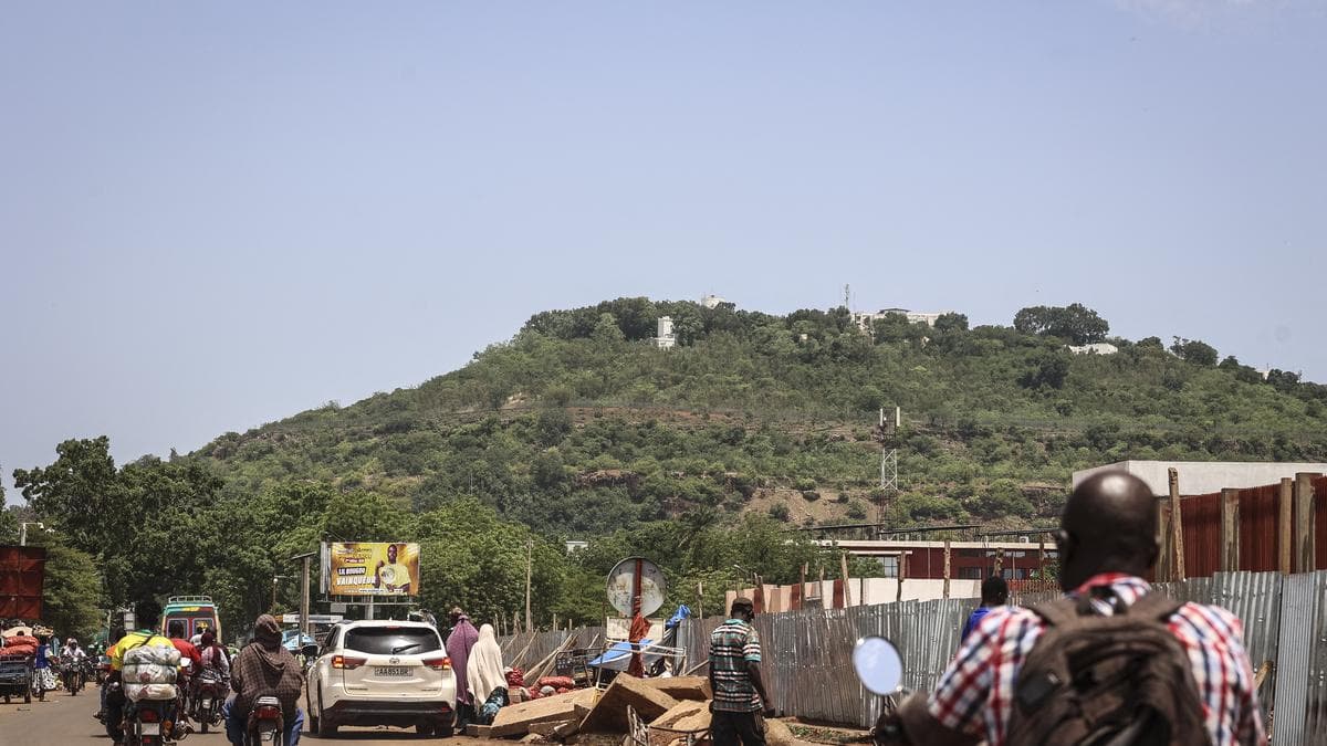 Mali government reports rebel attacks targeting northern towns