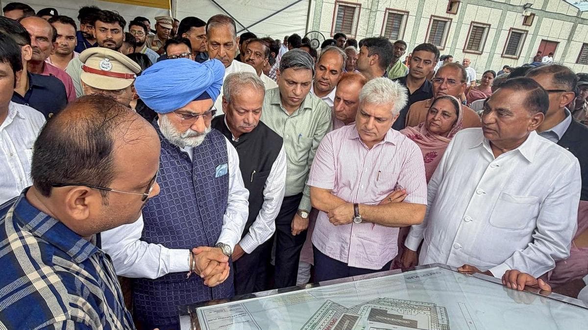 L-G lays foundation stone for Delhi’s first dedicated dog shelter