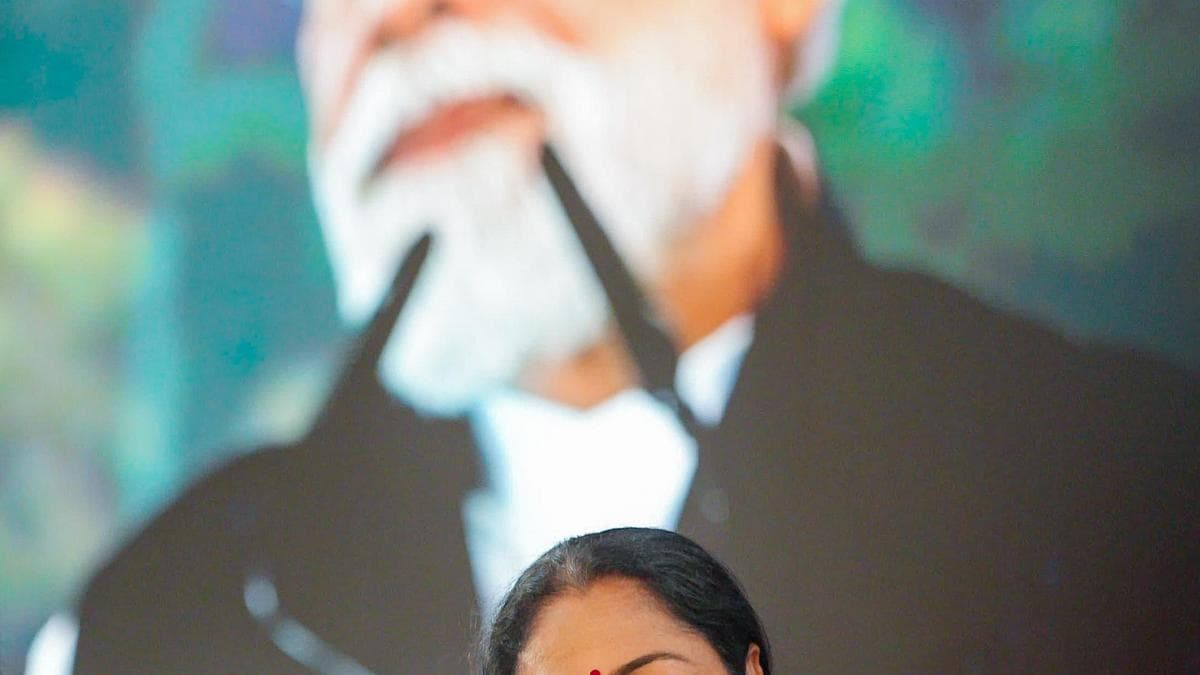 Delhi CM Gupta says LPG supply adequate; over 540 raids conducted, 2,027 cylinders seized