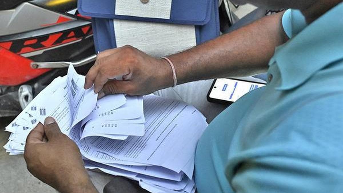 Should the EC take action against those filing forms for mass deletions?
