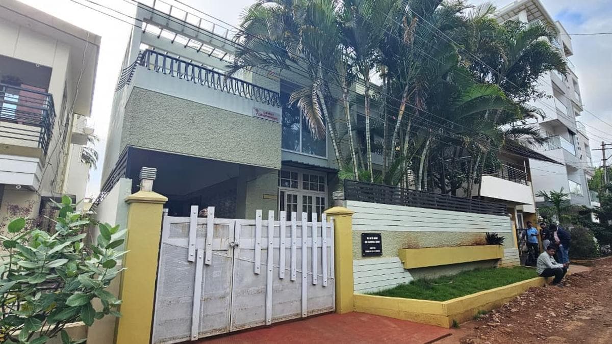 ED raids premises linked to Karnataka PWD Minister Satish Jarkiholi, his daughter