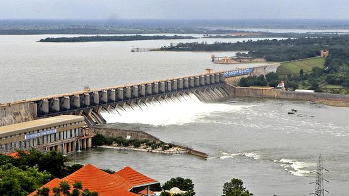 Outflow from Almatti increased to around 1.1 lakh cusecs