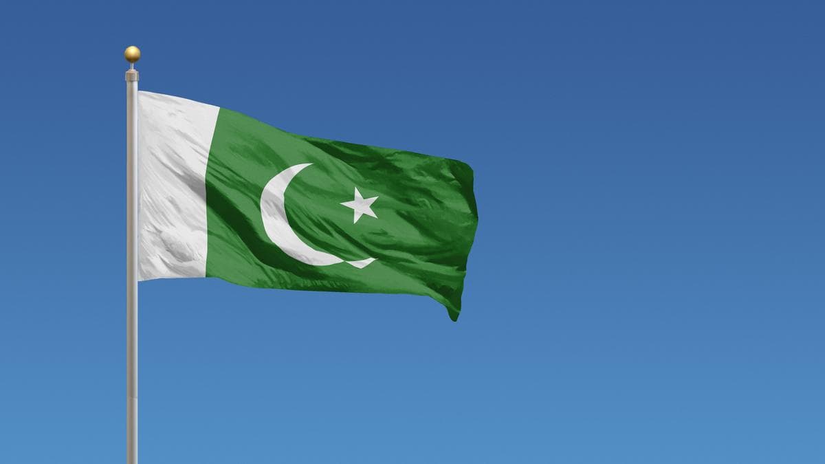 At least 21 killed in suicide blast during Friday prayers at mosque in northwest Pakistan