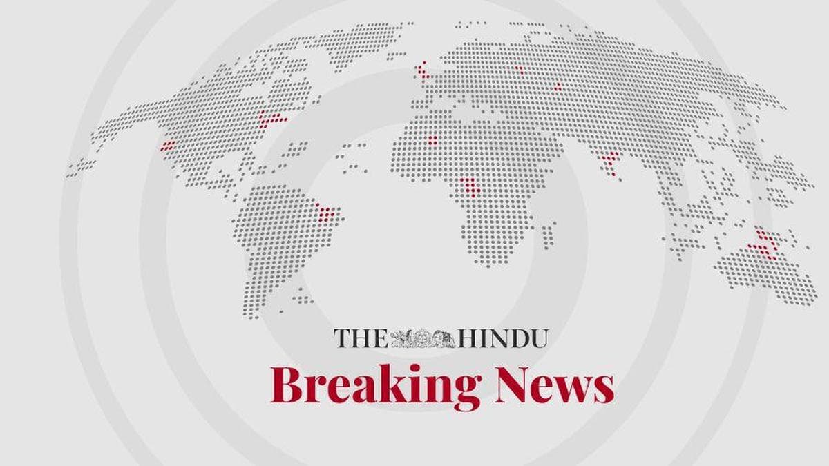 House collapse in Delhi's Satya Niketan; people feared trapped