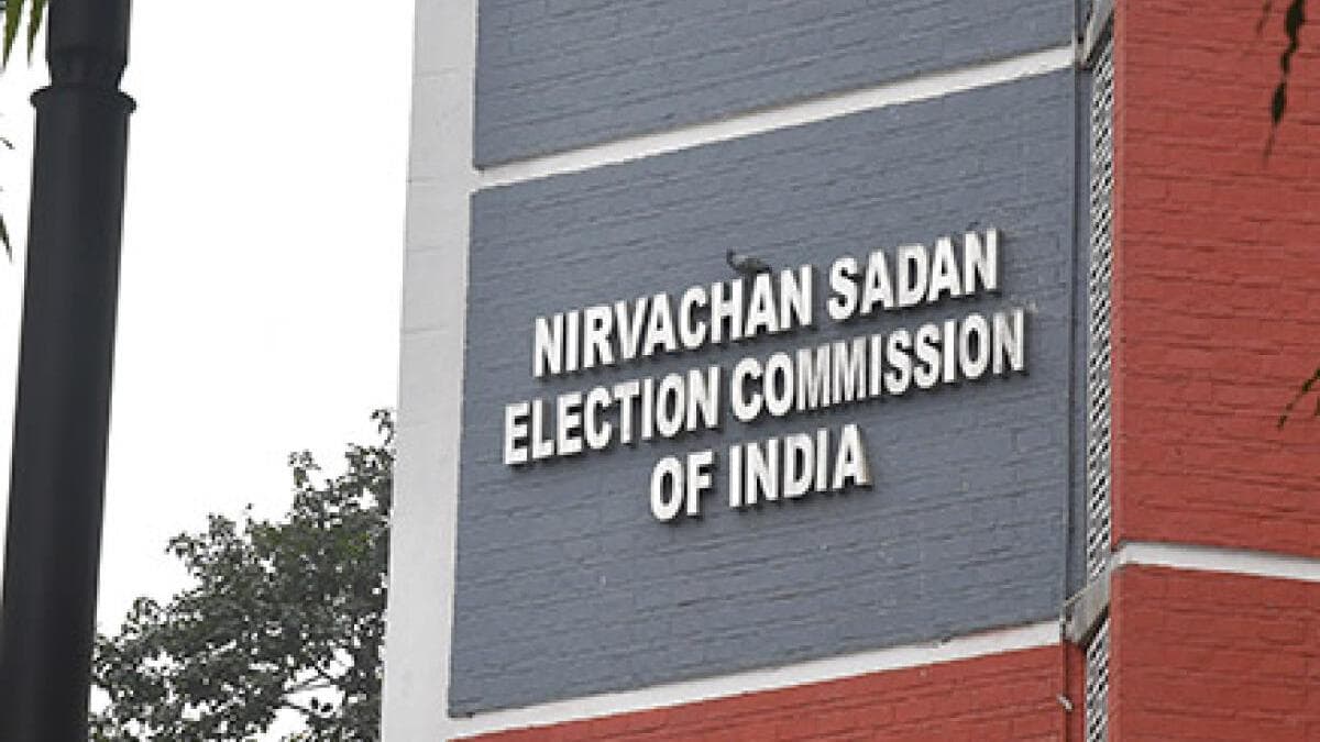 No repoll ordered in Tamil Nadu, West Bengal: ECI officials