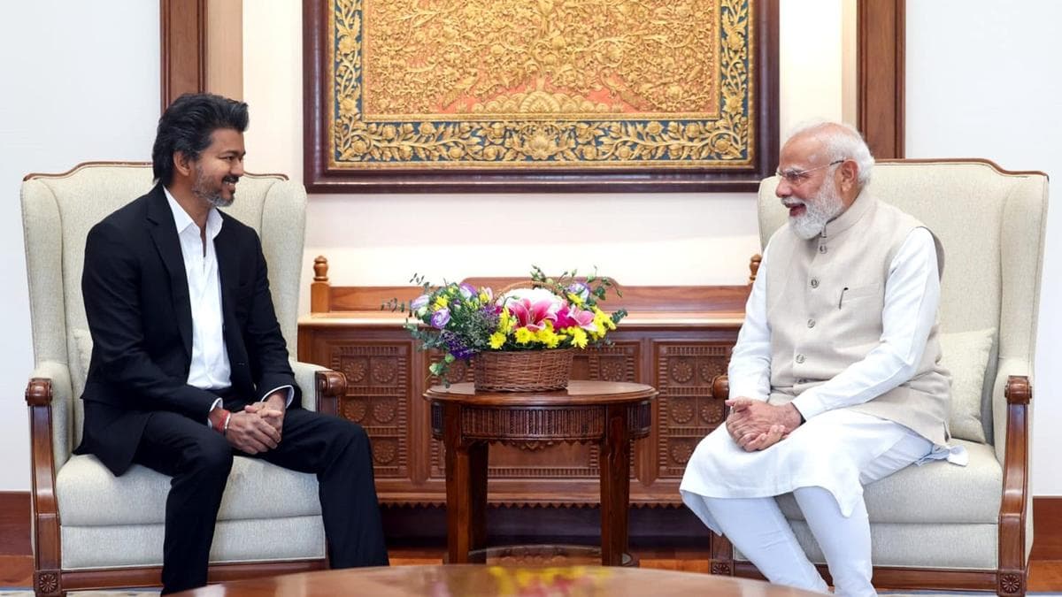 T.N. CM Vijay calls on PM Modi at New Delhi; discusses Mekedatu, fishermen issues