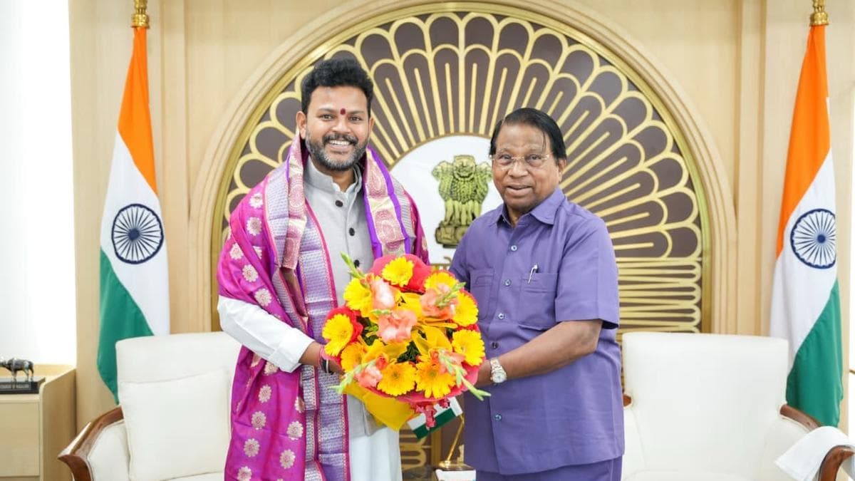 VIT Chancellor calls on Union Civil Aviation Minister; seeks opening of new airport in Vellore