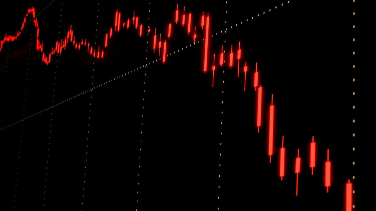 A budgetary signal as banks cannot bear it all